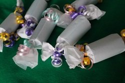Kit's Crafts - DIY Party Poppers (without toilet paper rolls)