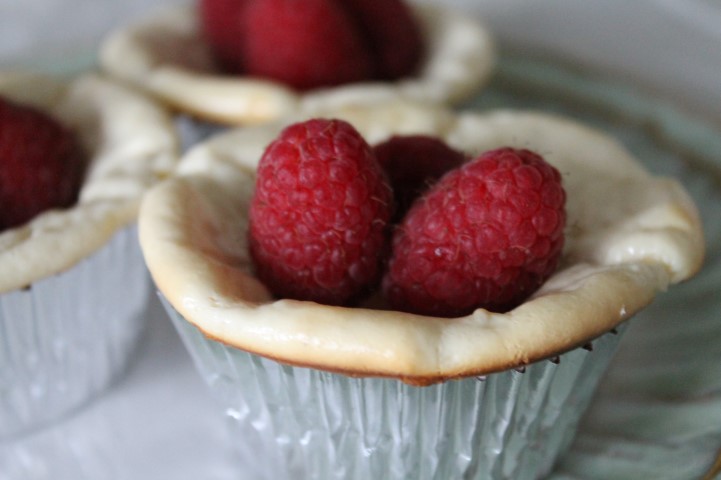 Kit's Crafts - Cheesecake Cupcakes with Berries