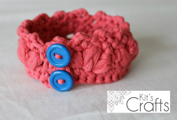 Kit's Crafts - T-Shirt Yarn Cluster Bracelet